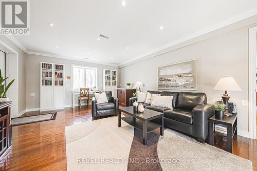 1325 3 Side Road, Milton, ON - Indoor Photo Showing Living Room