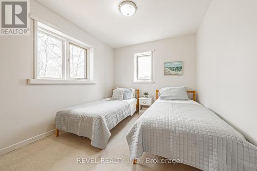 1325 3 Side Road, Milton, ON - Indoor Photo Showing Bedroom
