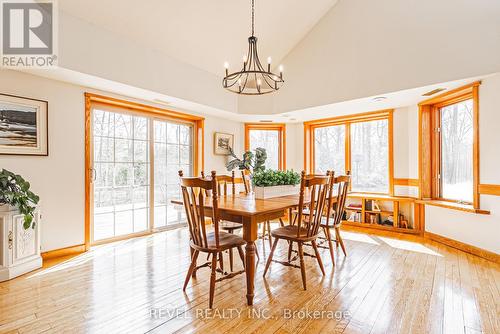 1325 3 Side Road, Milton, ON - Indoor Photo Showing Dining Room
