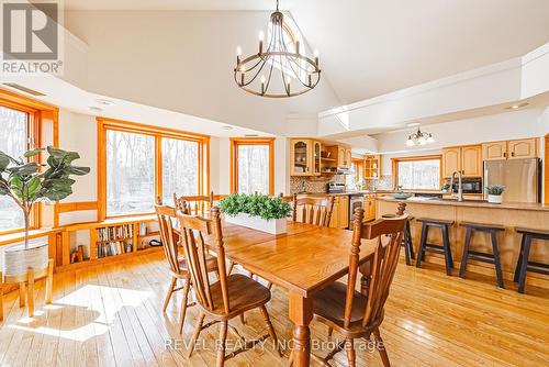 1325 3 Side Road, Milton, ON - Indoor Photo Showing Dining Room