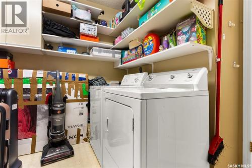 201 960 Assiniboine Avenue, Regina, SK - Indoor Photo Showing Laundry Room