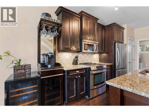 4032 Pritchard Drive N Unit# 5109, West Kelowna, BC - Indoor Photo Showing Kitchen With Upgraded Kitchen