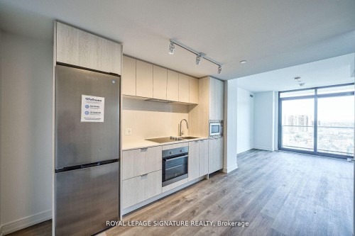 1421-1 Jarvis Street, Hamilton, ON - Indoor Photo Showing Kitchen