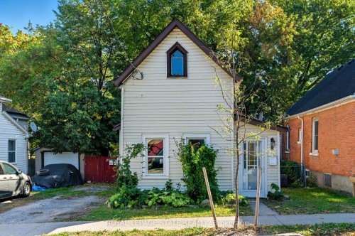 8 Tasker Street  St. Catharines, ON L2R 3Z8