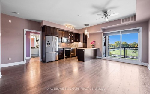 413-128 Garden Drive, Oakville, ON - Indoor Photo Showing Kitchen