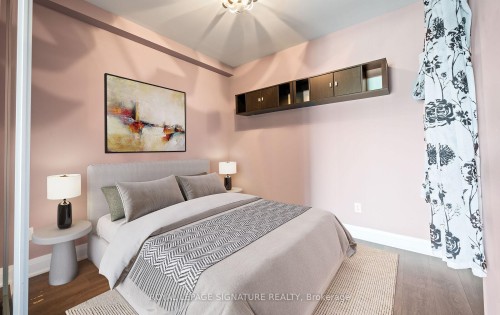 413-128 Garden Drive, Oakville, ON - Indoor Photo Showing Bedroom