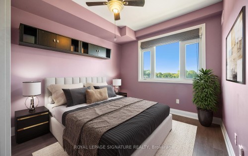 413-128 Garden Drive, Oakville, ON - Indoor Photo Showing Bedroom