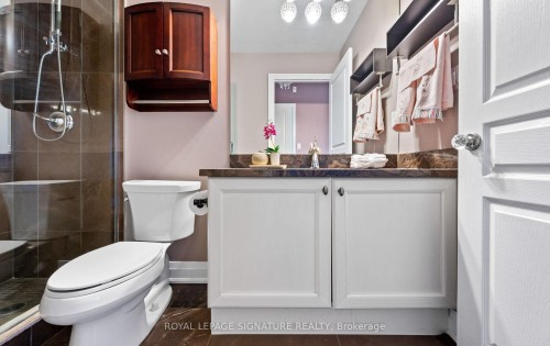 413-128 Garden Drive, Oakville, ON - Indoor Photo Showing Bathroom