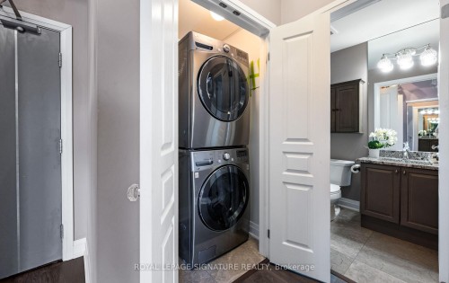 413-128 Garden Drive, Oakville, ON - Indoor Photo Showing Laundry Room
