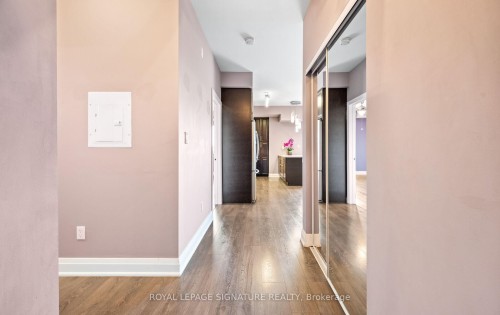 413-128 Garden Drive, Oakville, ON - Indoor Photo Showing Other Room