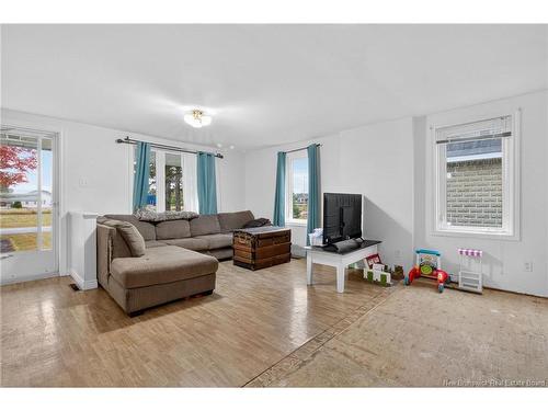 77 Carleton St, Rogersville, NB 
