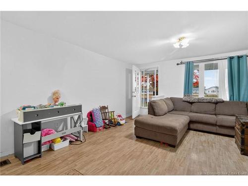 77 Carleton St, Rogersville, NB 