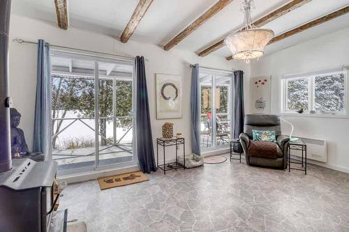 Living room - 251 Ch. De La Chapelle, Saint-Mathieu-Du-Parc, QC - Indoor