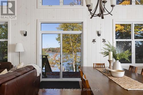 1127 Whispering Pines Trail, Bracebridge (Oakley), ON - Indoor