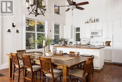 1127 Whispering Pines Trail, Bracebridge (Oakley), ON - Indoor Photo Showing Dining Room