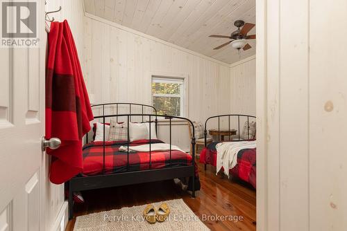 1127 Whispering Pines Trail, Bracebridge (Oakley), ON - Indoor Photo Showing Bedroom
