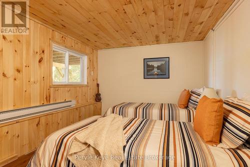 1127 Whispering Pines Trail, Bracebridge (Oakley), ON - Indoor Photo Showing Bedroom