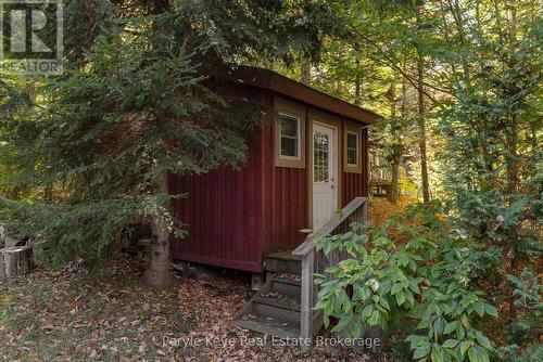Bunkie - 1127 Whispering Pines Trail, Bracebridge (Oakley), ON - Outdoor