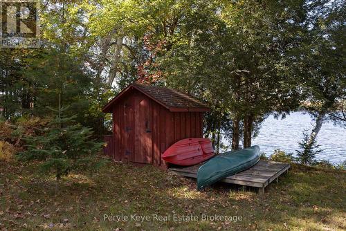 1127 Whispering Pines Trail, Bracebridge (Oakley), ON - Outdoor