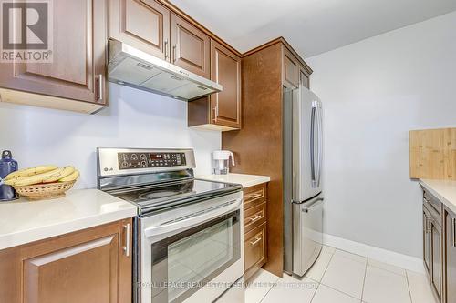 911 - 1450 Glen Abbey Gate, Oakville, ON - Indoor Photo Showing Kitchen