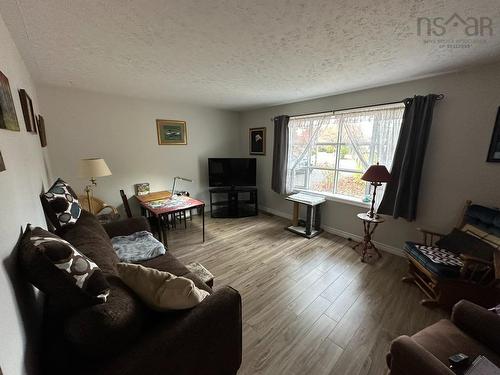 2807 Pinecrest Drive, Coldbrook, NS 