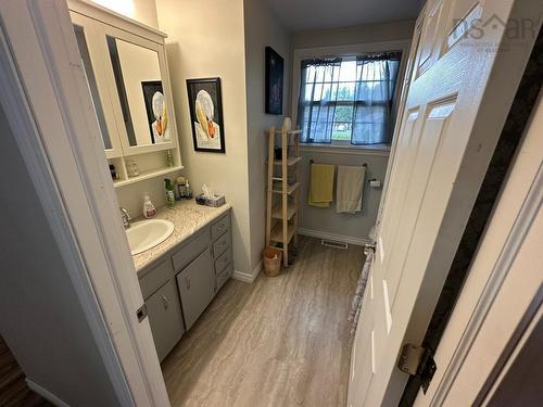 2807 Pinecrest Drive, Coldbrook, NS 