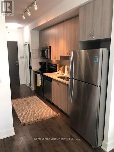 517 - 68 Merton Street, Toronto, ON - Indoor Photo Showing Kitchen
