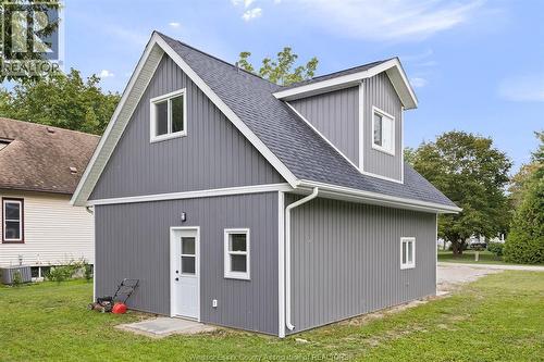 112 Windsor Avenue, Colchester, ON - Outdoor With Exterior
