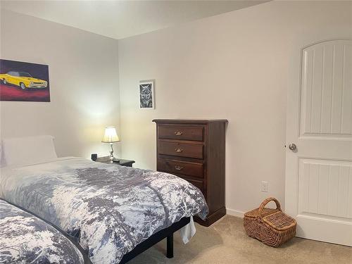 93 Eagle Way, Brandon, MB - Indoor Photo Showing Bedroom