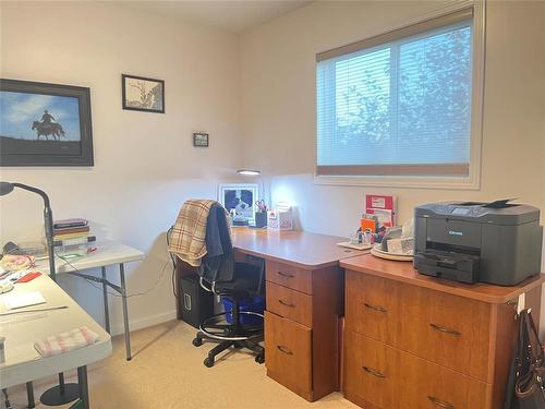 93 Eagle Way, Brandon, MB - Indoor Photo Showing Office