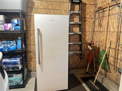 93 Eagle Way, Brandon, MB - Indoor Photo Showing Other Room