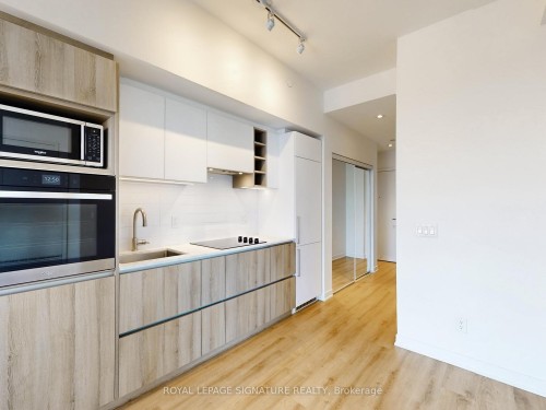 1006-319 Jarvis Street, Toronto, ON - Indoor Photo Showing Kitchen