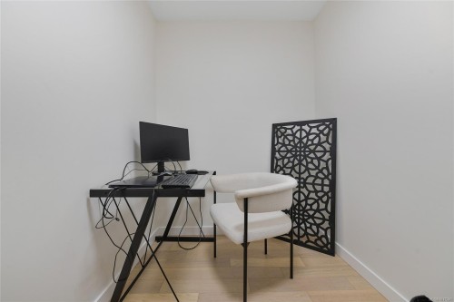 302-5118 Cordova Bay Rd, Saanich, BC - Indoor Photo Showing Other Room