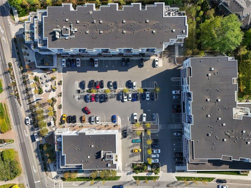 302-5118 Cordova Bay Rd, Saanich, BC -  With View