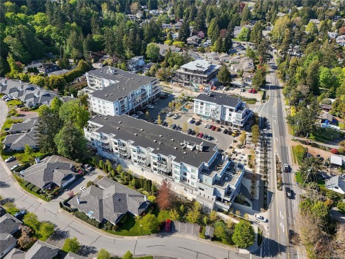 302-5118 Cordova Bay Rd, Saanich, BC - Outdoor With View