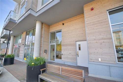 302-5118 Cordova Bay Rd, Saanich, BC - Outdoor With Exterior