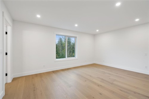 1037 Rozzano Pl, Ladysmith, BC 