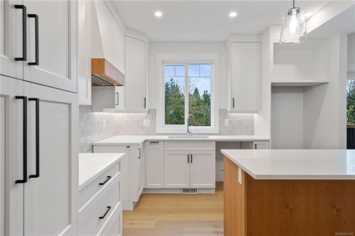 1037 Rozzano Pl, Ladysmith, BC 