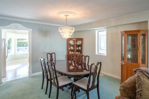 53-3333 South Main Street, Penticton, BC - Indoor Photo Showing Dining Room