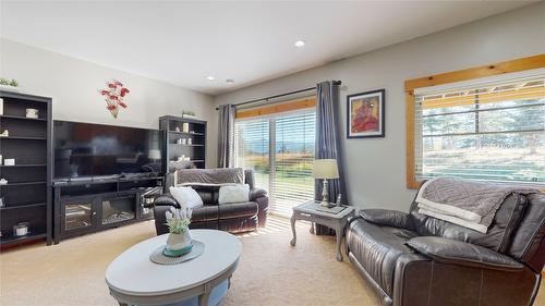230 Boulder Creek, Cranbrook, BC - Indoor Photo Showing Living Room