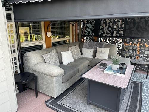 230 Boulder Creek, Cranbrook, BC - Indoor Photo Showing Living Room