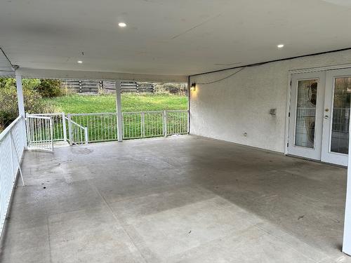 7910 Lakeview Drive, Coldstream, BC -  With Exterior