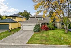 893 Mission Springs Crescent  Kelowna, BC V1W 3L9