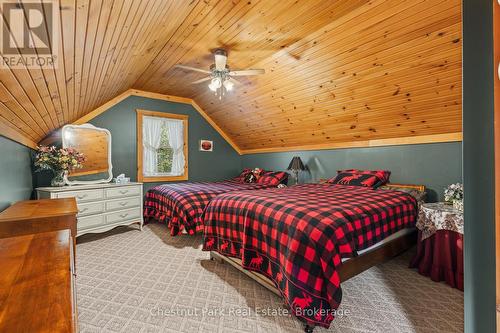 121 Poor Mans Road, Parry Sound Remote Area (Lount), ON - Indoor Photo Showing Bedroom