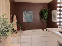 Salle de bains attenante à la CCP - 