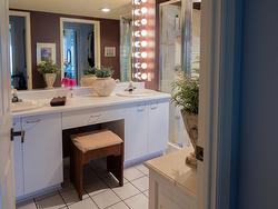 Ensuite bathroom - 