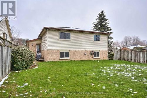 3 Cora Drive, Kitchener, ON - Outdoor