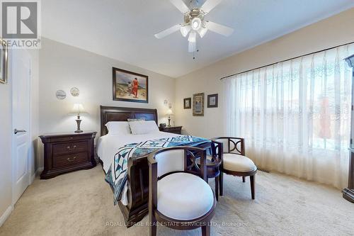 135 Mainprize Crescent, East Gwillimbury, ON - Indoor Photo Showing Bedroom
