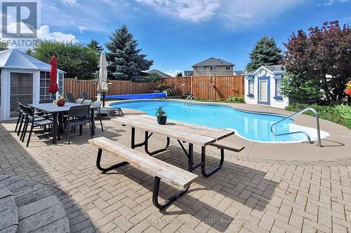 135 Mainprize Crescent, East Gwillimbury, ON - Outdoor With In Ground Pool