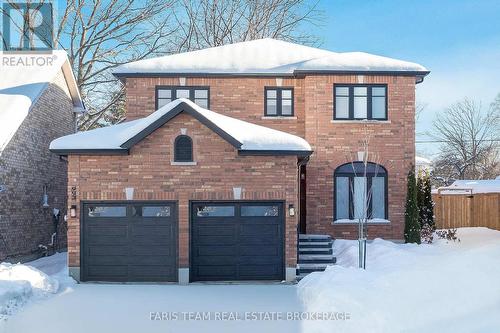 993 WHITNEY CRESCENT  Midland, ON L4R 5N3
